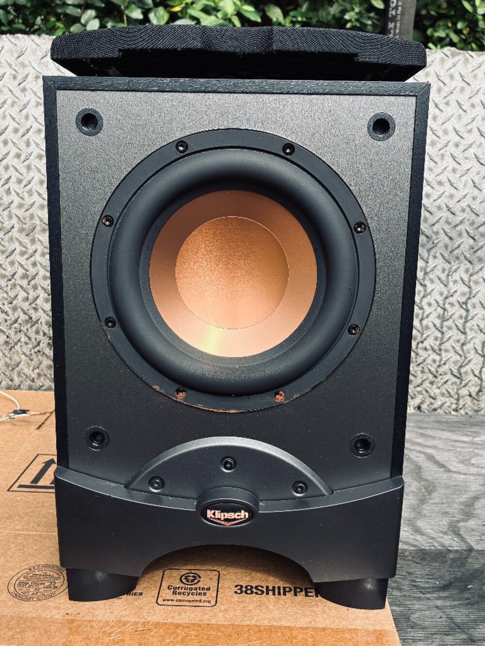 Klipsch RW-8 Reference Series 8" Powered Subwoofer 125W Active Bass Speaker